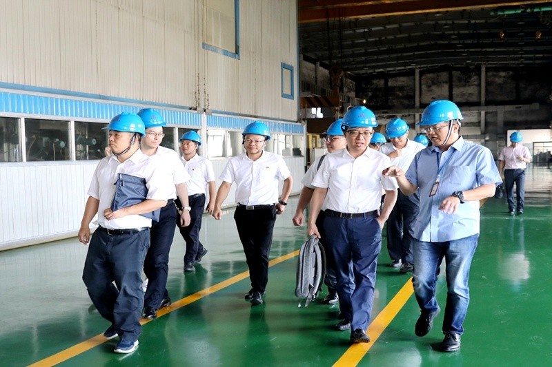 2020年9月8日,时任商务部亚洲司副司长杨伟群、马来西亚驻华使馆公使施志光莅临银河官方入口(中国)最新官网入口对马来西亚项目进行调研